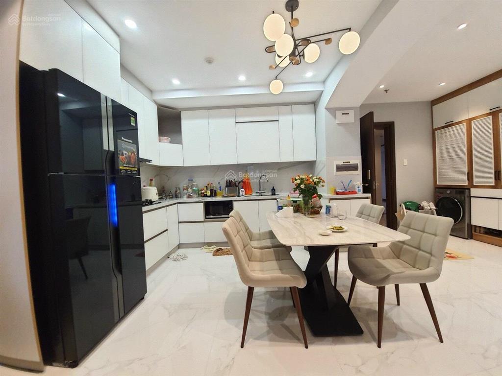 2pn/2wc 15tr5 full nội thất có slot xe hơi, nhà đẹp, cc botanica premier gần sân bay