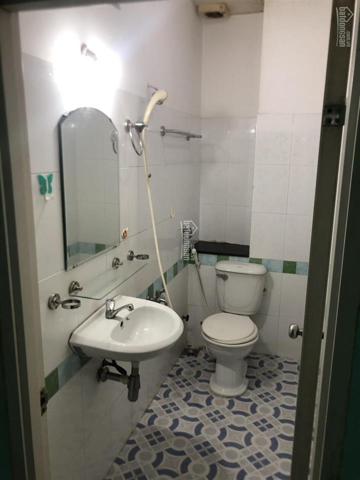 Cho thuê phòng 16m2, 20m2 đường trường sa, p14, q3 hcm gần cầu công lý. phòng trống có tủ, máy lạnh