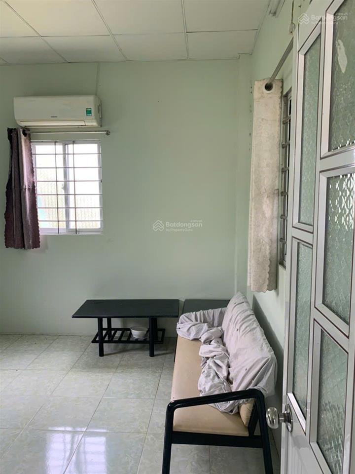 Cho thuê nhà vườn 1.200m² bình chánh hồ sen, sân rộng, nhiều cây xanh, ô tô vào tận nhà
