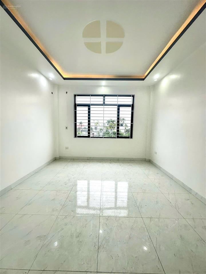 Chính chủ em gửi bán nhà 3 tầng mặt thông minh kha ô tô tránh kinh doanh