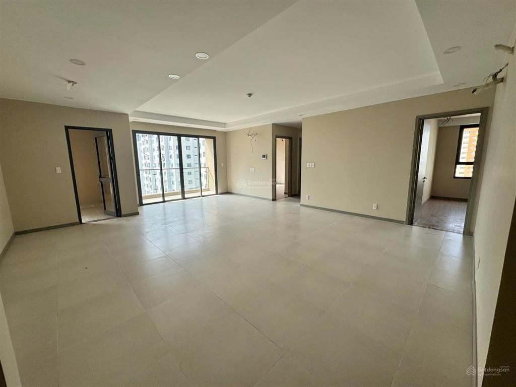 Cho thuê căn hộ tại chung cư cao cấp trung tâm quận 4