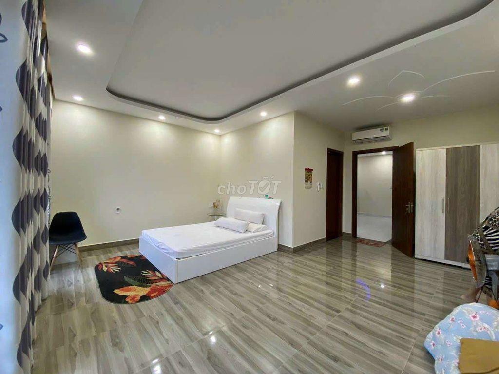 NHÀ PHỐ GẦN NGÃ TƯ GA, TRỆT, LỬNG, 3 LẦU, 4PN, SẴN MÁY LẠNH , SÁT GV