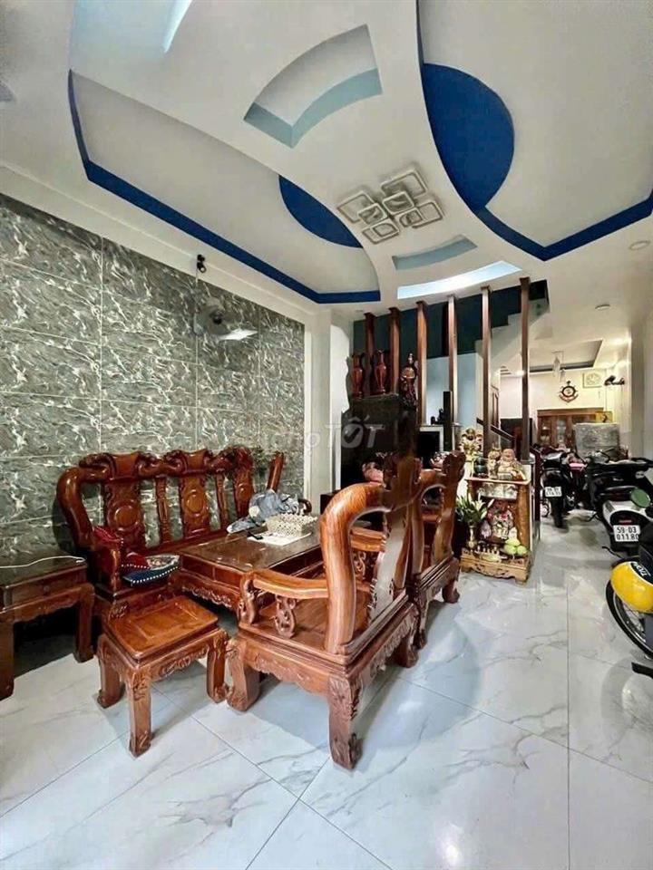 Nhà full nội thất, trệt, 2 lầu, 4pn, sát Gò Vấp 