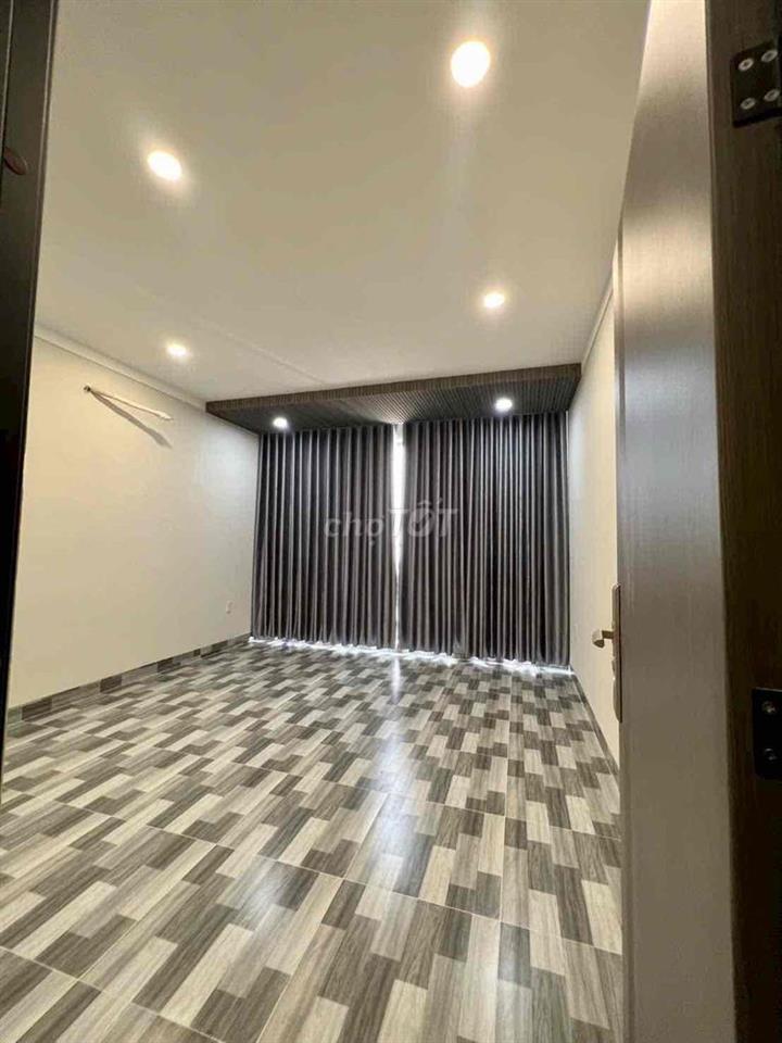 NHÀ ĐẸP MỚI SÁT NGUYỄN THÁI SƠN, TRỆT, 3 LẦU, 4PN, 5WC, ĐƯỜNG XE TẢI