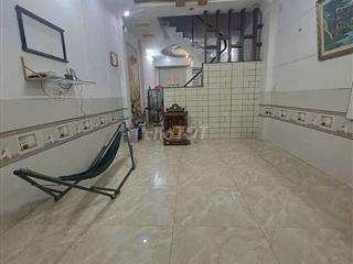 NHÀ SẠCH SẼ DT 5,5*15, TRỆT LẦU, 3PN, 3WC, NỘI THẤT CƠ BẢN 