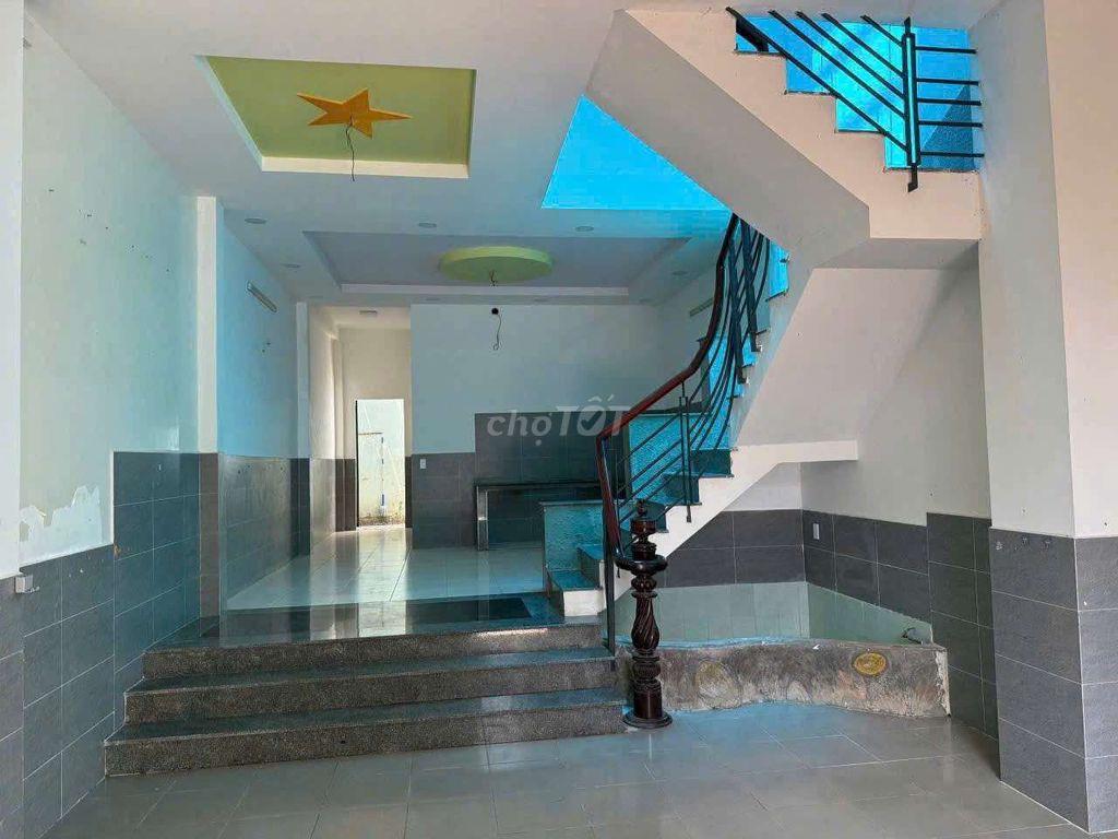 NHÀ HÀ HUY GIÁP GẦN KHU NAM LONG, 4PN, ĐƯỜNG XE TẢI, NỘI THẤT CƠ BẢN 