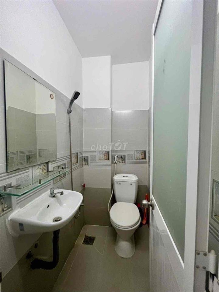 Cho Thuê Nhà Ngay Chợ Cầu Đồng DT 6,5x20m 1Trệt 1Lầu 4Pn 3Wc Hẻm Ôtô