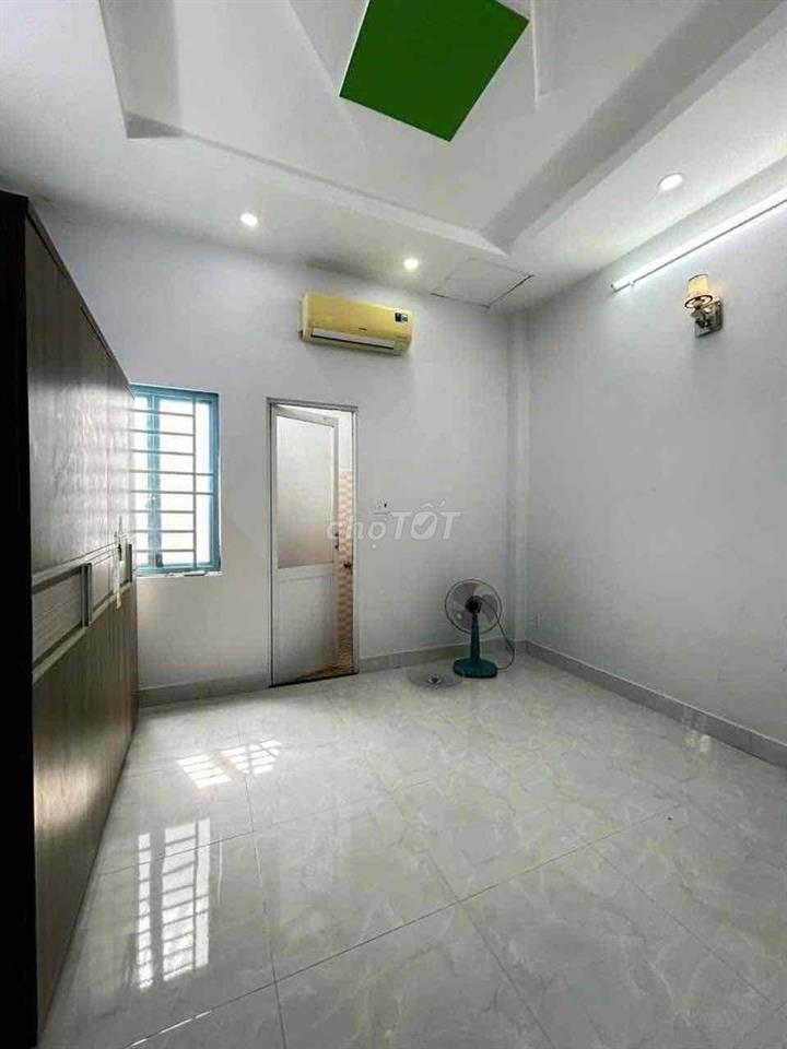 Cho Thuê Nhà Ngay Chợ Minh Phát DT 100m2 1Trệt 1Lầu 2Pn 2Wc Nôin Thất