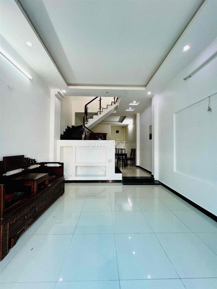 Cho Thuê Nhà DT 5x20 1Trệt 1Lầu 3Pn 3Wc Sát Gò Vấp Sân Xe Máy Hẻm 3M