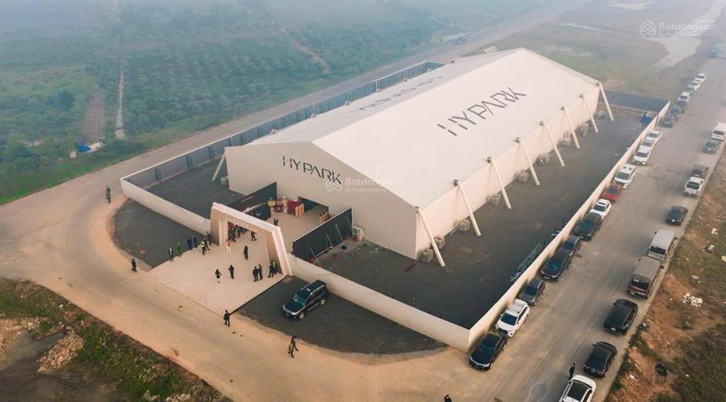 Bán 90m2 vài bước chân ra tới vđ4, mt 6m. vỉa hè 6m, đường trước đất 36m, đối diện là kcn 273ha