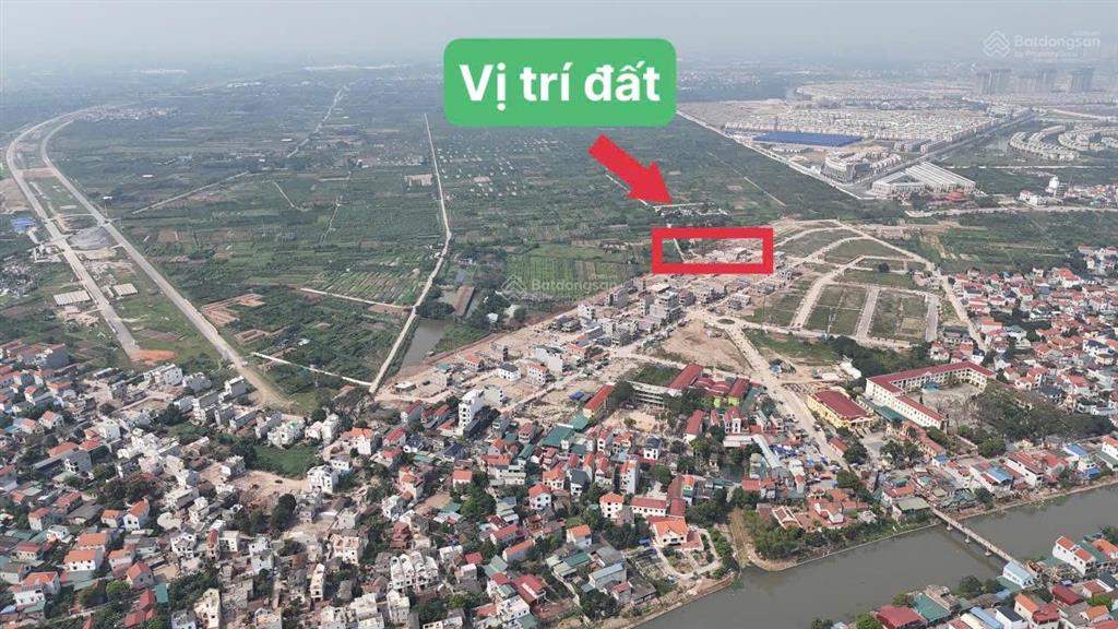 Bán 90m2 vài bước chân ra tới vđ4, mt 6m. vỉa hè 6m, đường trước đất 36m, đối diện là kcn 273ha
