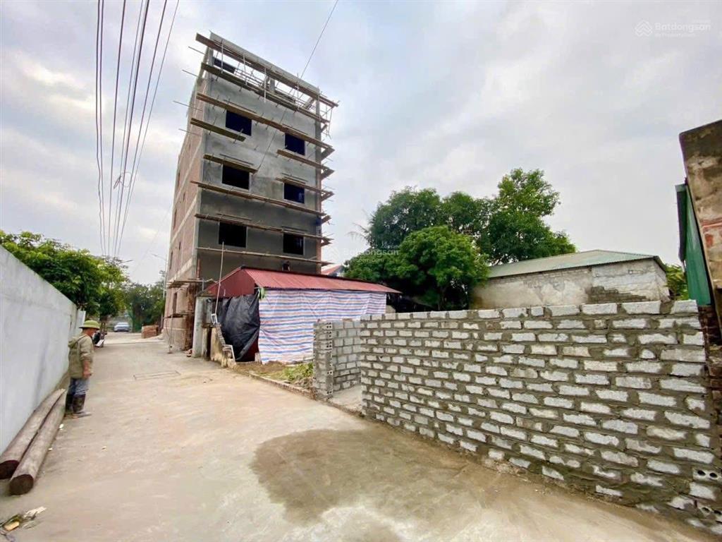 Bán 70,2m2 tại văn giang  hy chỉ vài bước chân ra tới đh bách khoa. mt 5m hậu 5m ngõ ô tô tải