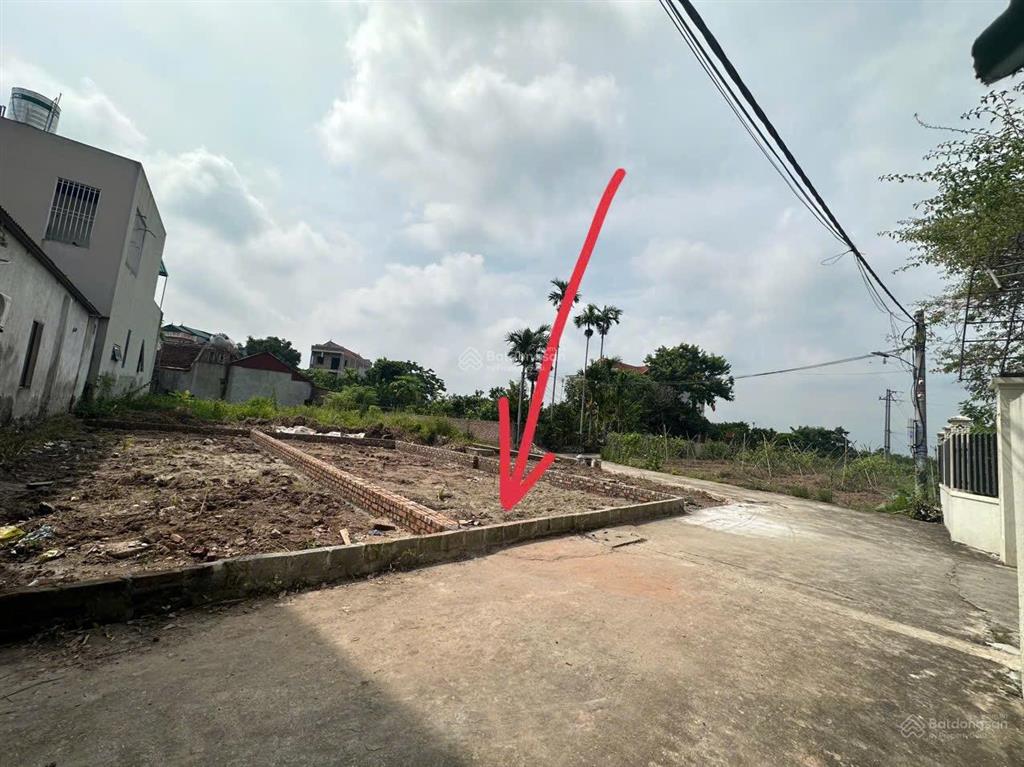 Bán 60m2 full thổ cư tại nghĩa trụ  hy chỉ vài chục mét ra tới đh bách khoa cs ii sắp gpmb