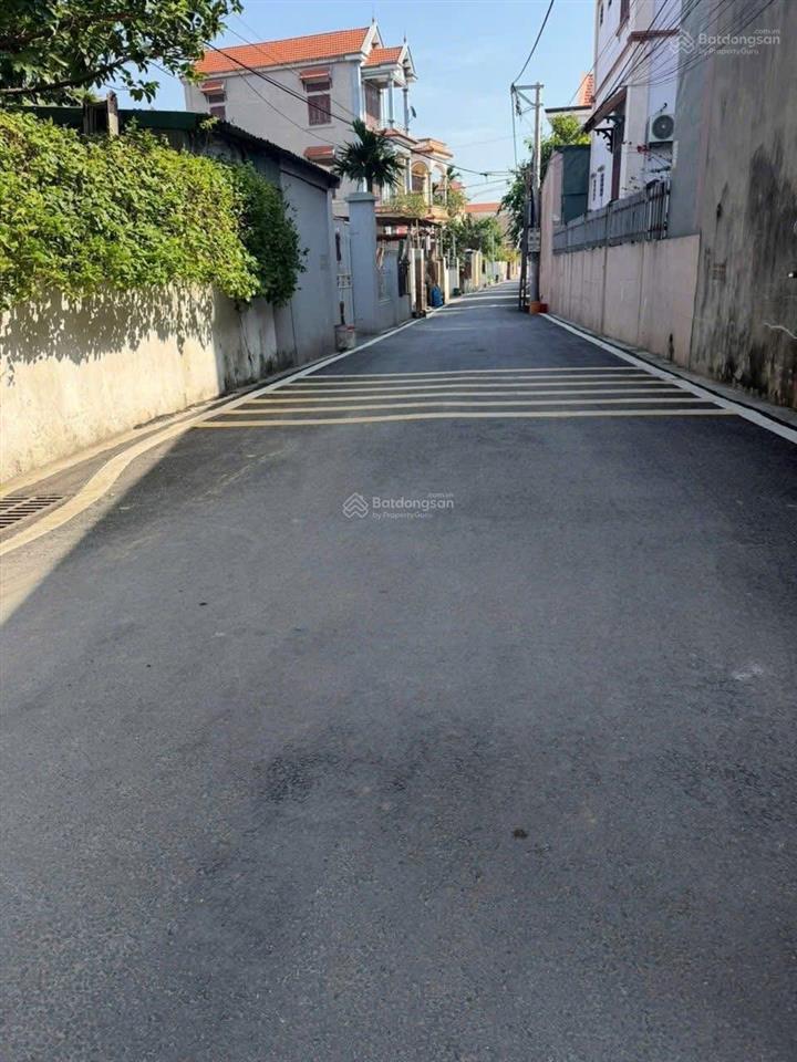 Bán 59,6m2 đất tại sở đông  nghĩa trụ  hy chỉ vài chục mét ra tới trường đh bách khoa cs ii
