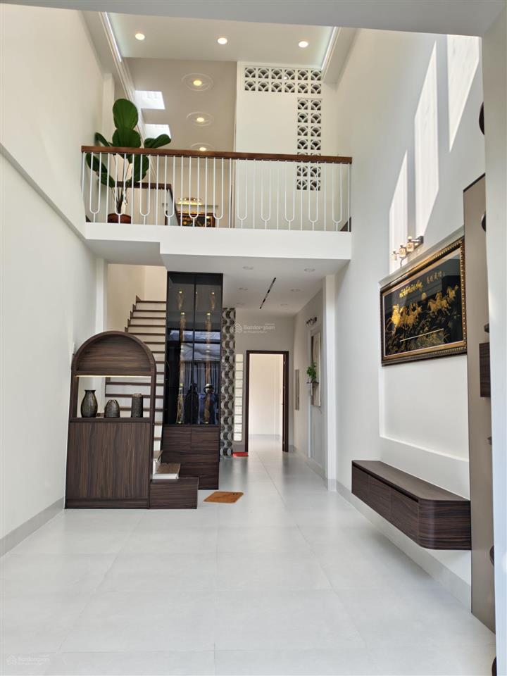 Nhà phố mới full nội thất 50m2 gần bx buýt hiệp thành