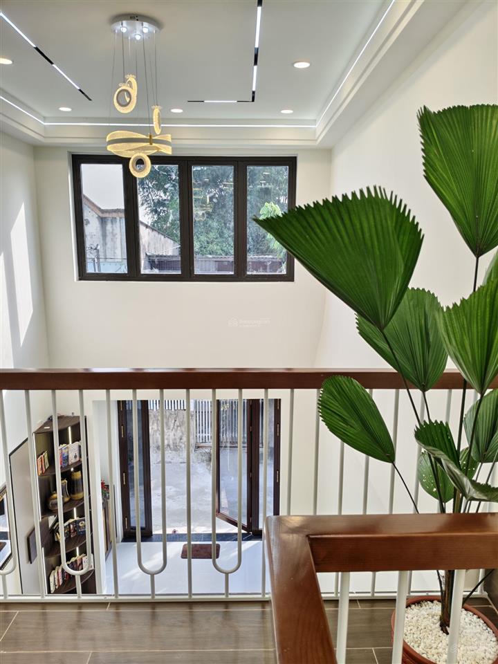 Nhà phố mới full nội thất 50m2 gần bx buýt hiệp thành