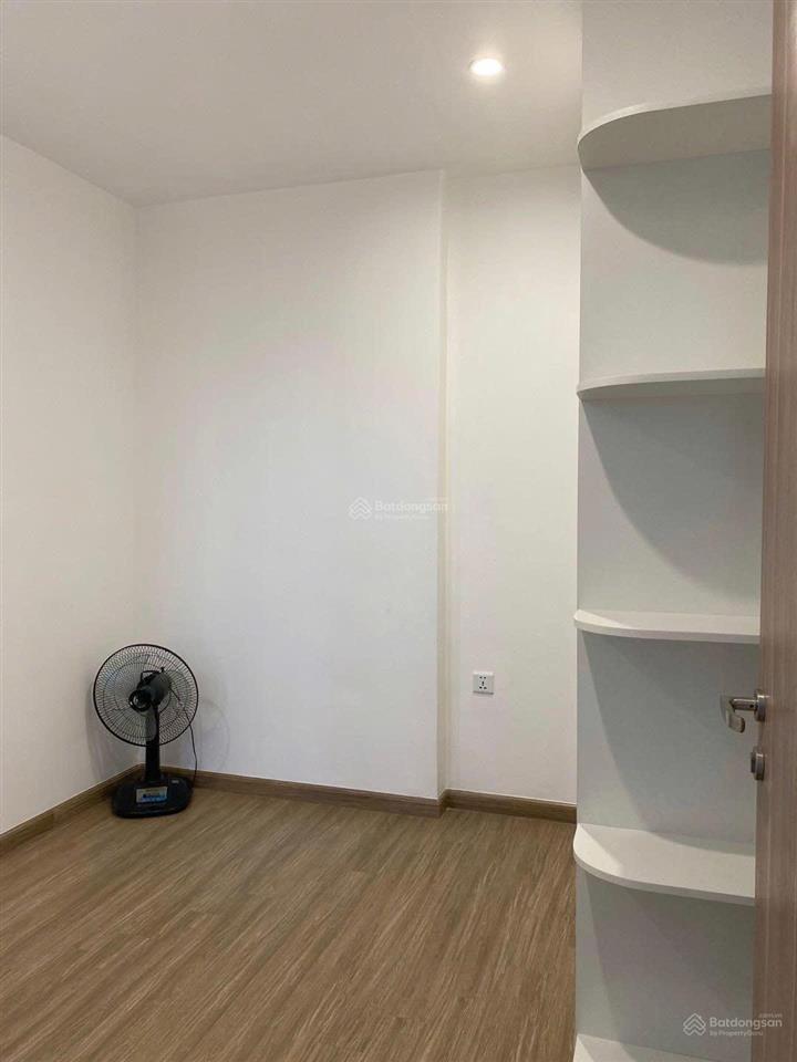 Cho thuê căn hộ cao cấp 2pn54m2 nội thất cơ bản liền tường có bếp giá thuê 9tr/th