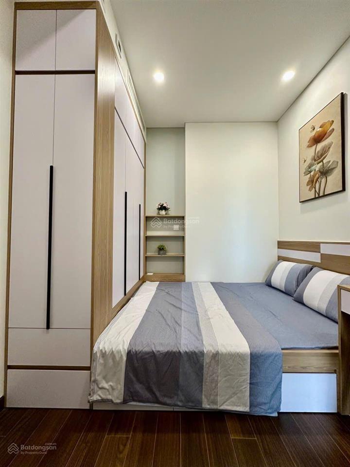 Cho thuê căn hộ cao cấp 2pn  2wc full nội thất xịn mịn  giá chỉ 13,5tr, miễn phí dịch vụ