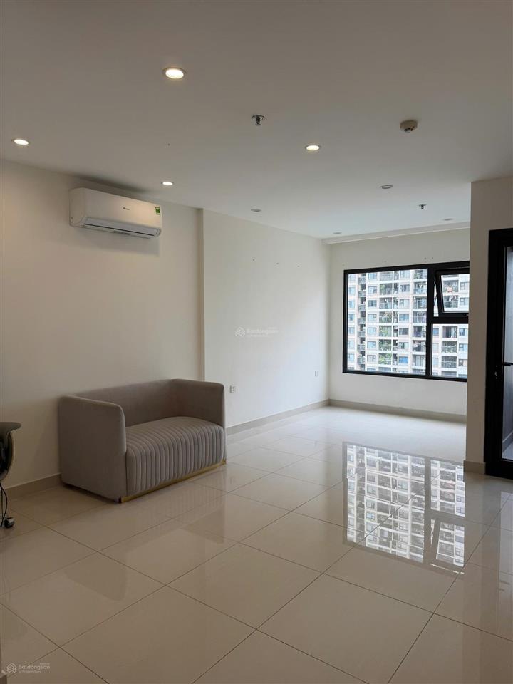 Cho thuê căn hộ studio 31m2 nhà mới có điều hòa, nóng lạnh view bể bơi chỉ 5,5tr/th