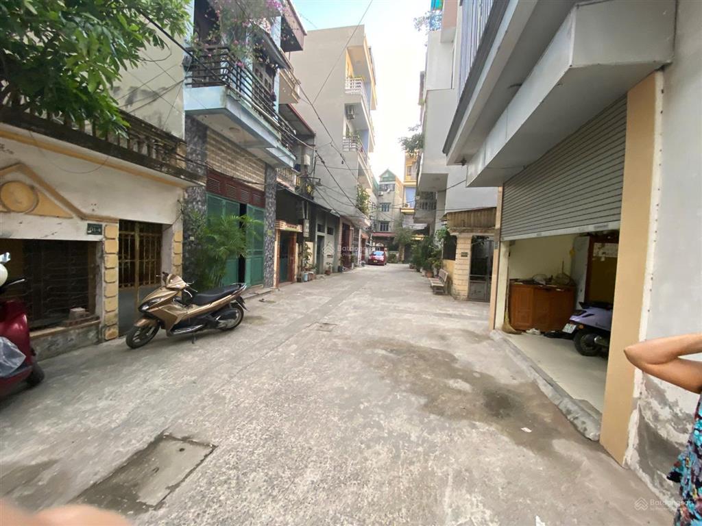 Bán đất tại ttqđ 708 thanh trì, 8,8 tỷ, 67,1m2, 2 mặt ngõ ô tô vào nhà