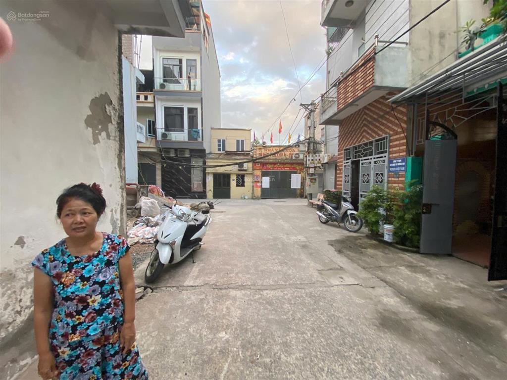 Bán đất tại ttqđ 708 thanh trì, 8,8 tỷ, 67,1m2, 2 mặt ngõ ô tô vào nhà