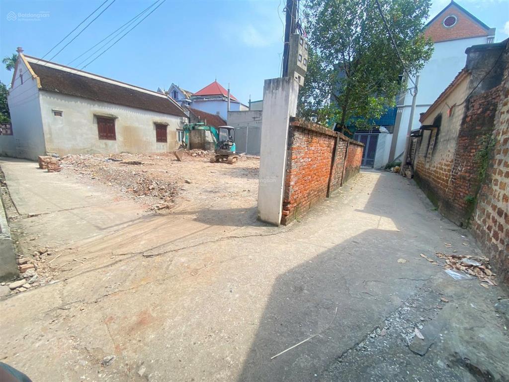 F0 cắt bán lô góc 280m full thổ cư ngay tại trung hoà, bám ql6 chỉ 11,5tr/m