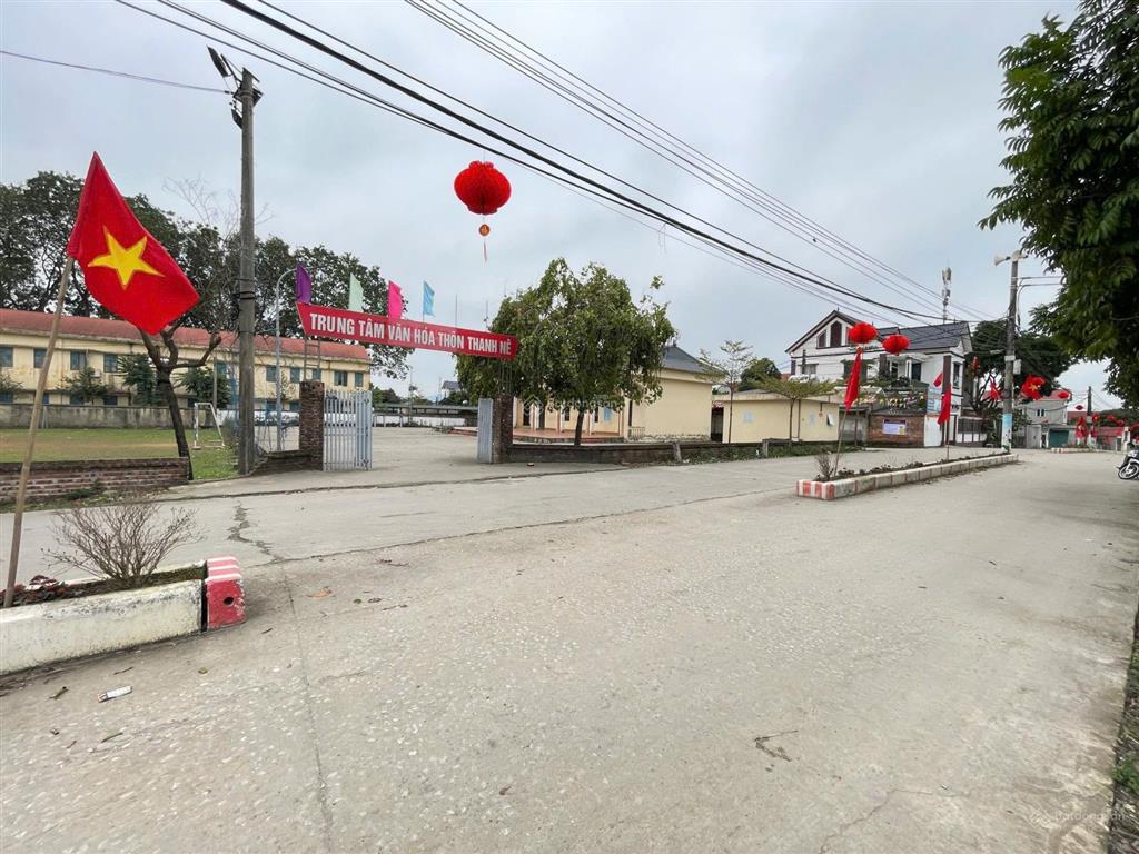 Chủ cần tiền, cắt bán 2 lô góc giá hơn 1 tỷ, ô tô thông, bám ql6 đang mở rộng 8 làn