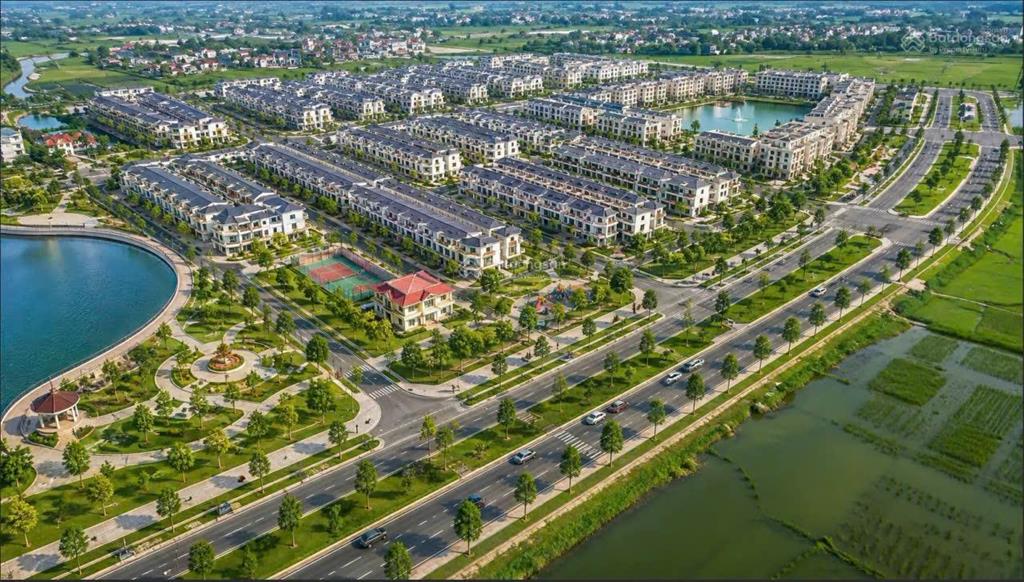 Lô làn 2 ql6, mặt view hồ điều hoà tại giãn dân đồng chằm  xuân mai chỉ hơn 3 tỷ