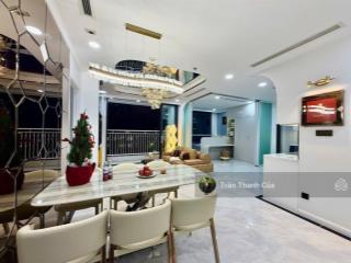 Cần bán trước tết căn hộ 3 phòng ngủ landmark 3 sẵn sổ