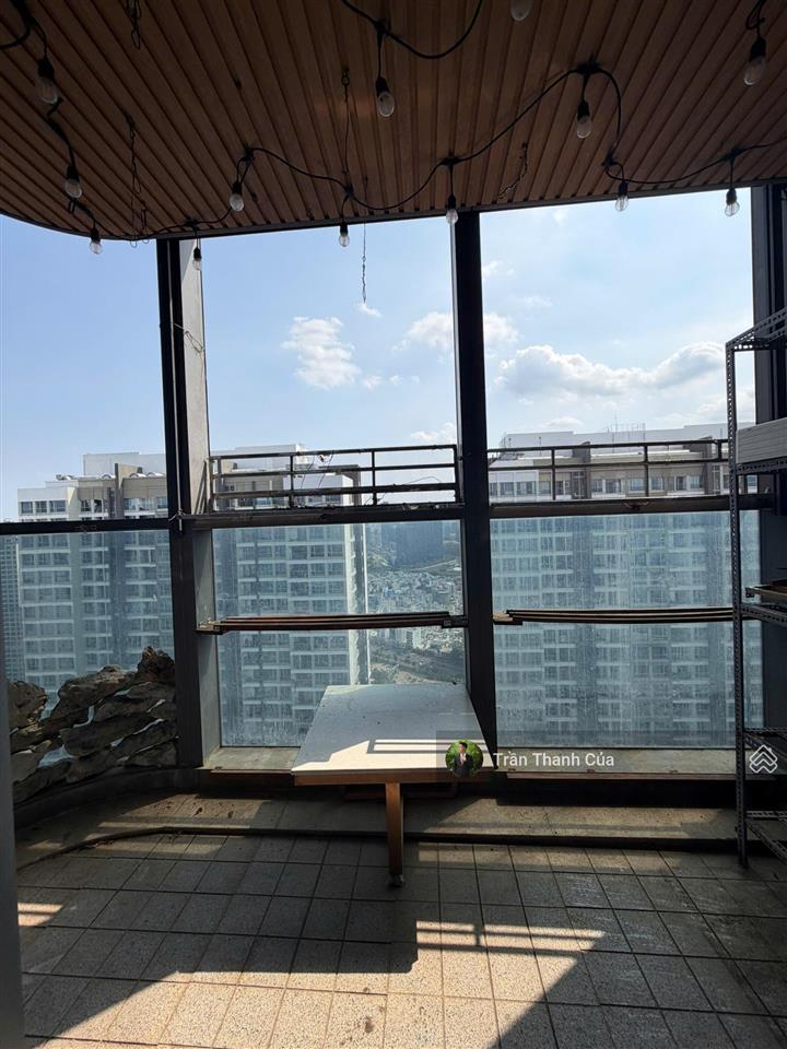 Bán nhanh 3pn officetel landmark 81. nội thất cơ bản phù hợp làm văn phòng, diện tích 122, sẵn sổ