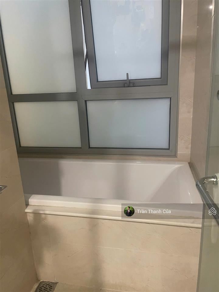 Tin xác thực cho thuê 2pn tòa central 2. đầy đủ nội thất, có bồn tắm nằm.  0908 132 ***