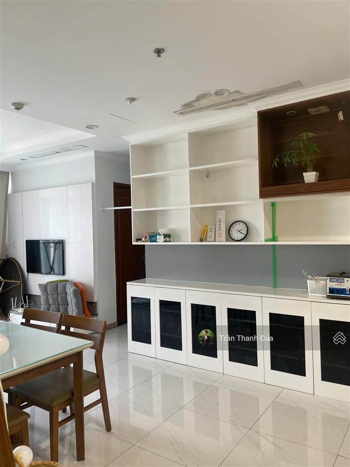 Tin xác thực cho thuê 2pn tòa central 2. đầy đủ nội thất, có bồn tắm nằm.  0908 132 ***