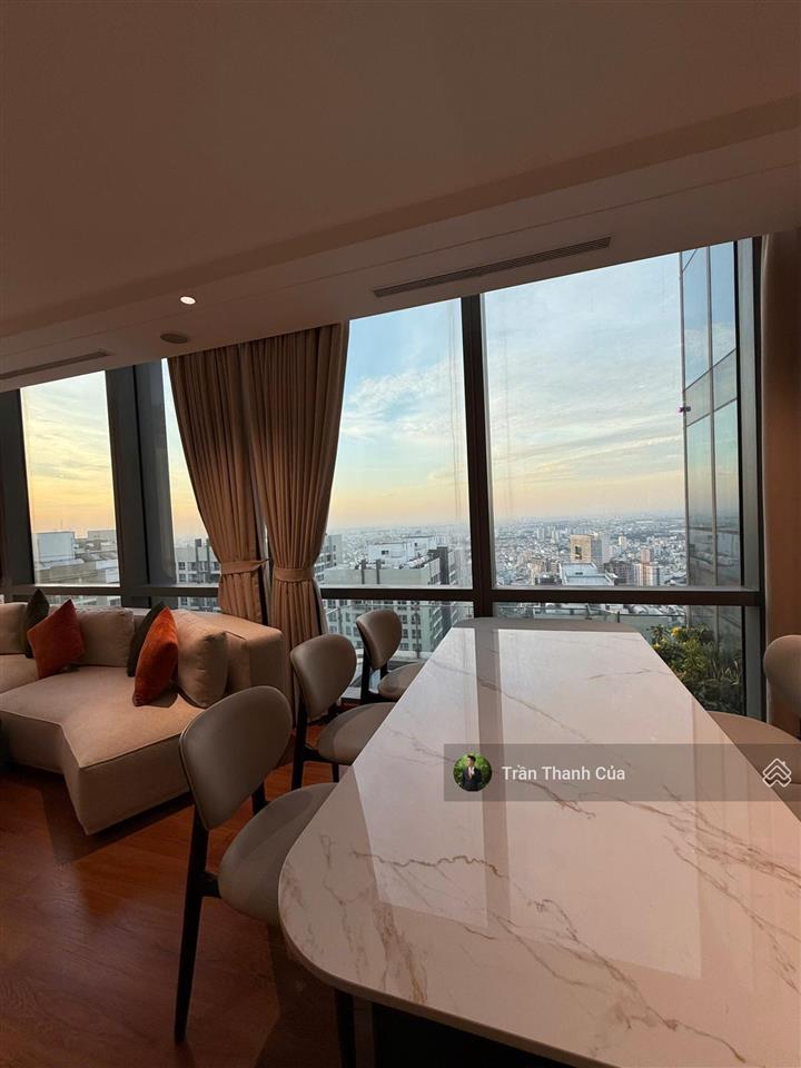 Bán 4pn landmark 81. đầy đủ nội thất, sẵn sổ công chứng ngay.  0908 132 ***
