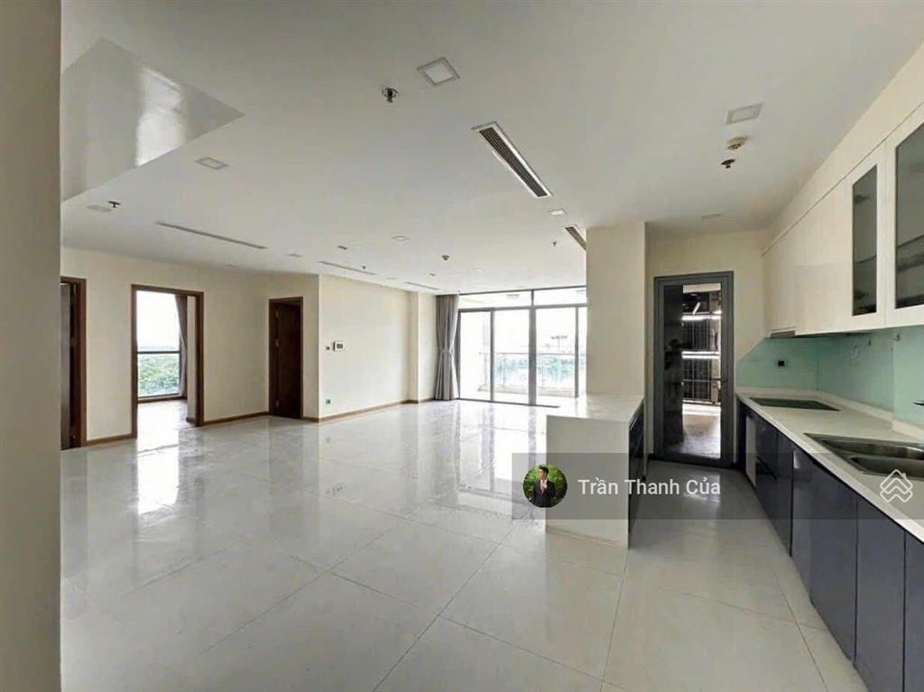 Tin xác thực bán 4pn 188m2 giá chưa tới 31 tỷ. nội thất cơ bản, có sẵn hợp đồng thuê.  0908132