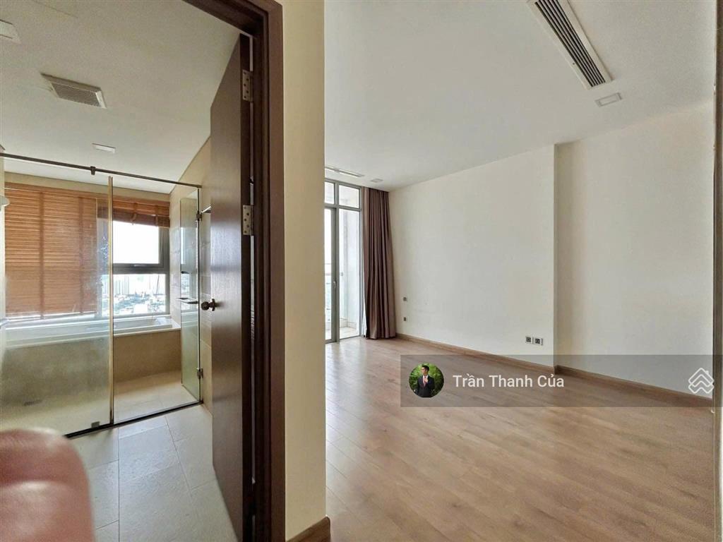 Tin xác thực bán 4pn 188m2 giá chưa tới 31 tỷ. nội thất cơ bản, có sẵn hợp đồng thuê.  0908132