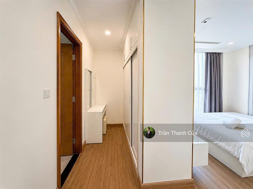 [tin xác thực] cho thuê 2pn landmark plus. căn góc 2 view, có bồn tắm nằm.  0908 132 ***