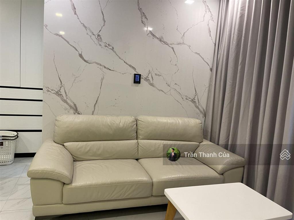 Cho thuê nhanh 2pn park 6. nhà đẹp view sông, có đảo bếp cực sang xịn mịn.  0908 132 ***