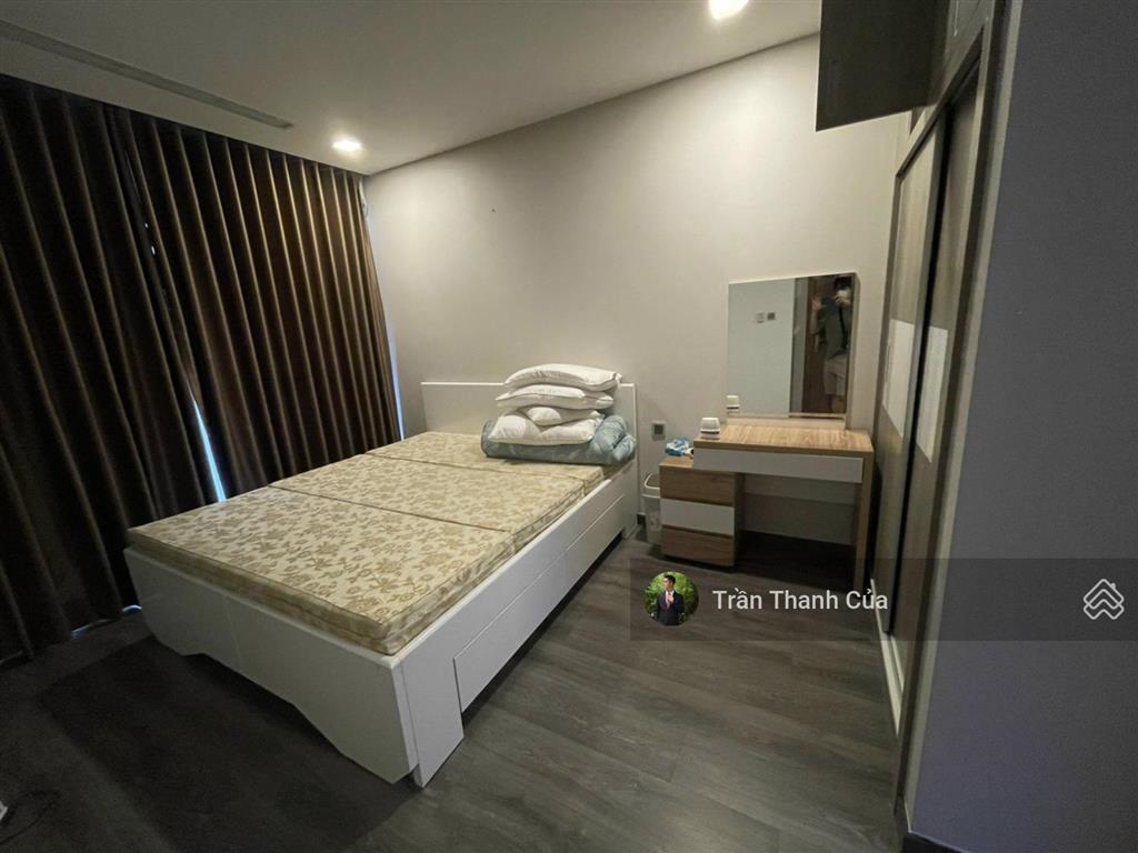 Cho thuê nhanh 2pn park 6. nhà đẹp view sông, có đảo bếp cực sang xịn mịn.  0908 132 ***