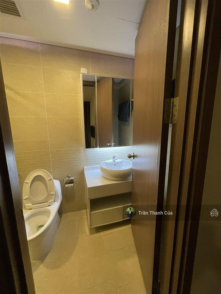 Cho thuê nhanh 2pn park 6. nhà đẹp view sông, có đảo bếp cực sang xịn mịn.  0908 132 ***