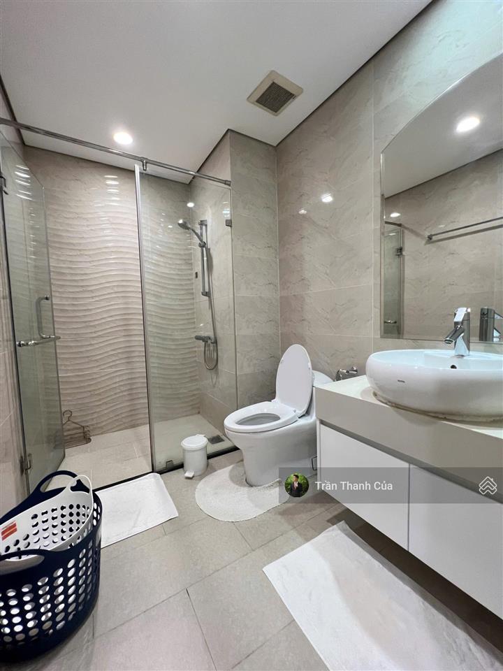 Đặc biệt. cho thuê 2pn view sông tại tòa central 1. trục hiếm khi cho thuê vì diện tích rộng