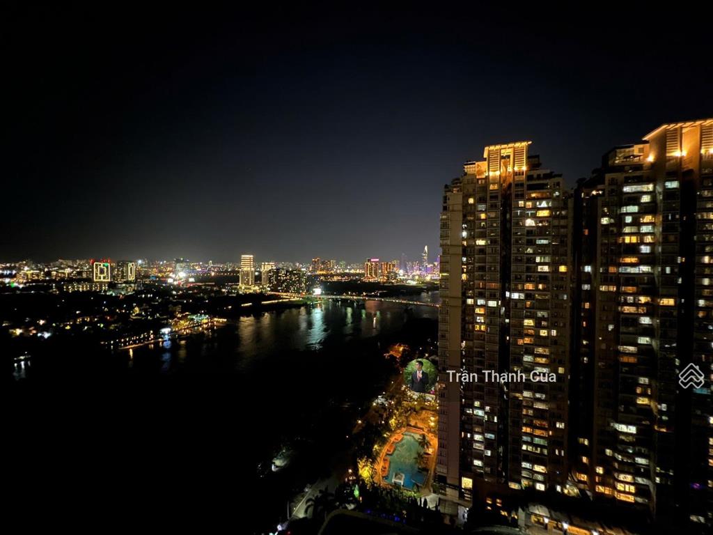 Đặc biệt. cho thuê 2pn view sông tại tòa central 1. trục hiếm khi cho thuê vì diện tích rộng