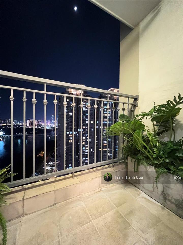 Đặc biệt. cho thuê 2pn view sông tại tòa central 1. trục hiếm khi cho thuê vì diện tích rộng