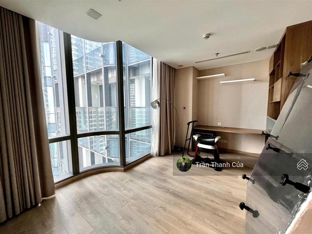 Cho thuê 4pn landmark 81. diện tích 172m2 đầy đủ nội thất, view triệu rưỡi đô.  0908 132 ***