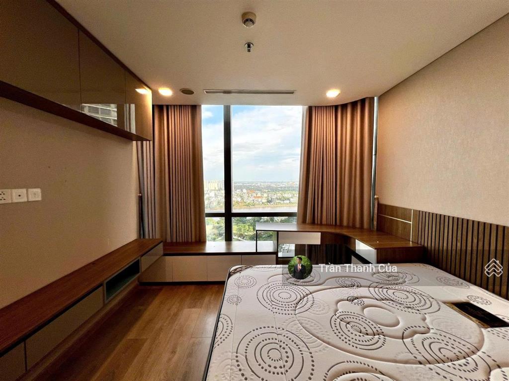 Cho thuê 4pn landmark 81. diện tích 172m2 đầy đủ nội thất, view triệu rưỡi đô.  0908 132 ***