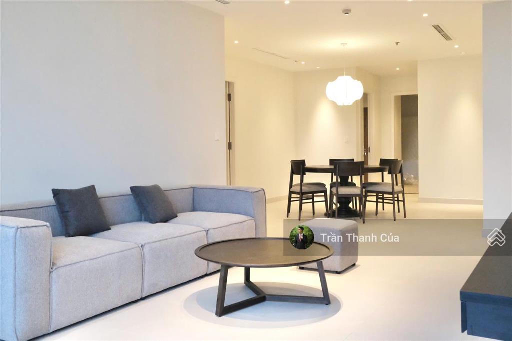 Bán nhanh 4pn 155m2 giá hời thị trường. nội thất cơ bản, sẵn sổ, view ko bị chắn. 30 tỷ giao nh