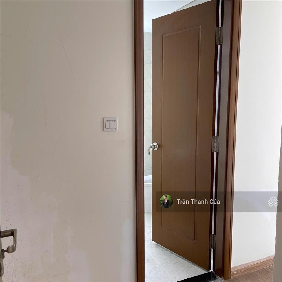 Cho thuê 4pn landmark 1. diện tích 155m2, view thoáng, vị trí trung tâm. giá thuê chỉ 56 triệu