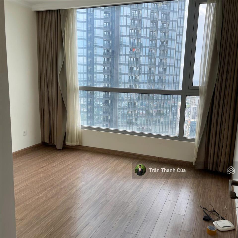 Cho thuê 4pn landmark 1. diện tích 155m2, view thoáng, vị trí trung tâm. giá thuê chỉ 56 triệu