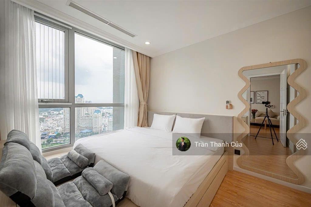 Cho thuê 3pn landmark 2. nhà đẹp view thoáng, đầy đủ nội thất decor. 