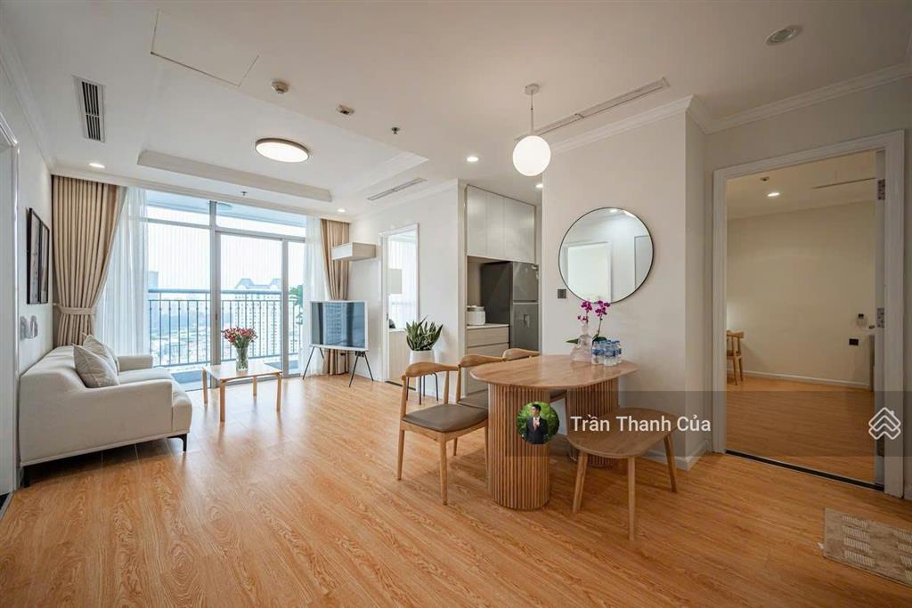 Cho thuê 3pn landmark 2. nhà đẹp view thoáng, đầy đủ nội thất decor. 