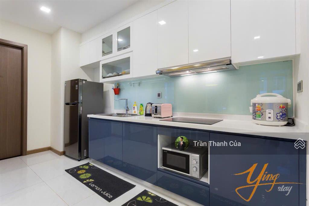 Cho thuê 2pn park 1. dt 80m2, đầy đủ nội thất, taxi vô tới sảnh, phòng khách rộng.  0908 132 ***